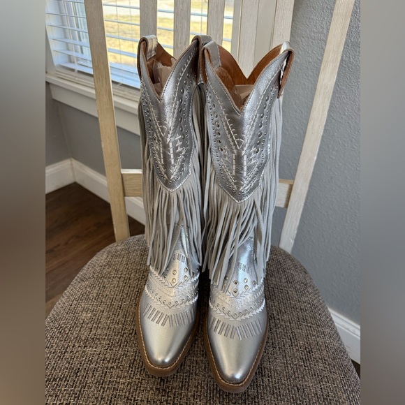 Dingo Silver Metallic Fringe Snip Toe Cowboy Western Boots Size 8.5 - Picture 3 of 9